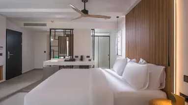 Noble Hotel and Suites