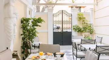 Noble Suites