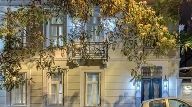 Noble Suites