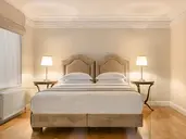 Noble Suites