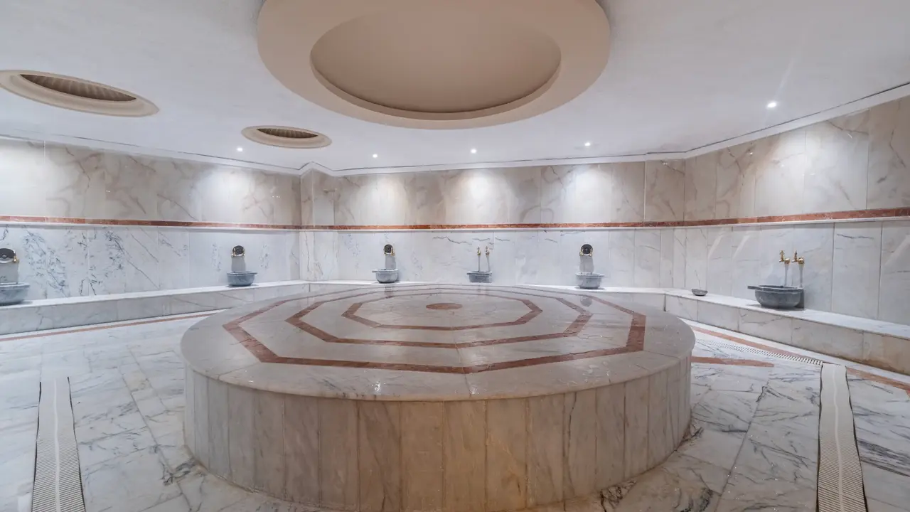 NOVA LIFE HOTEL