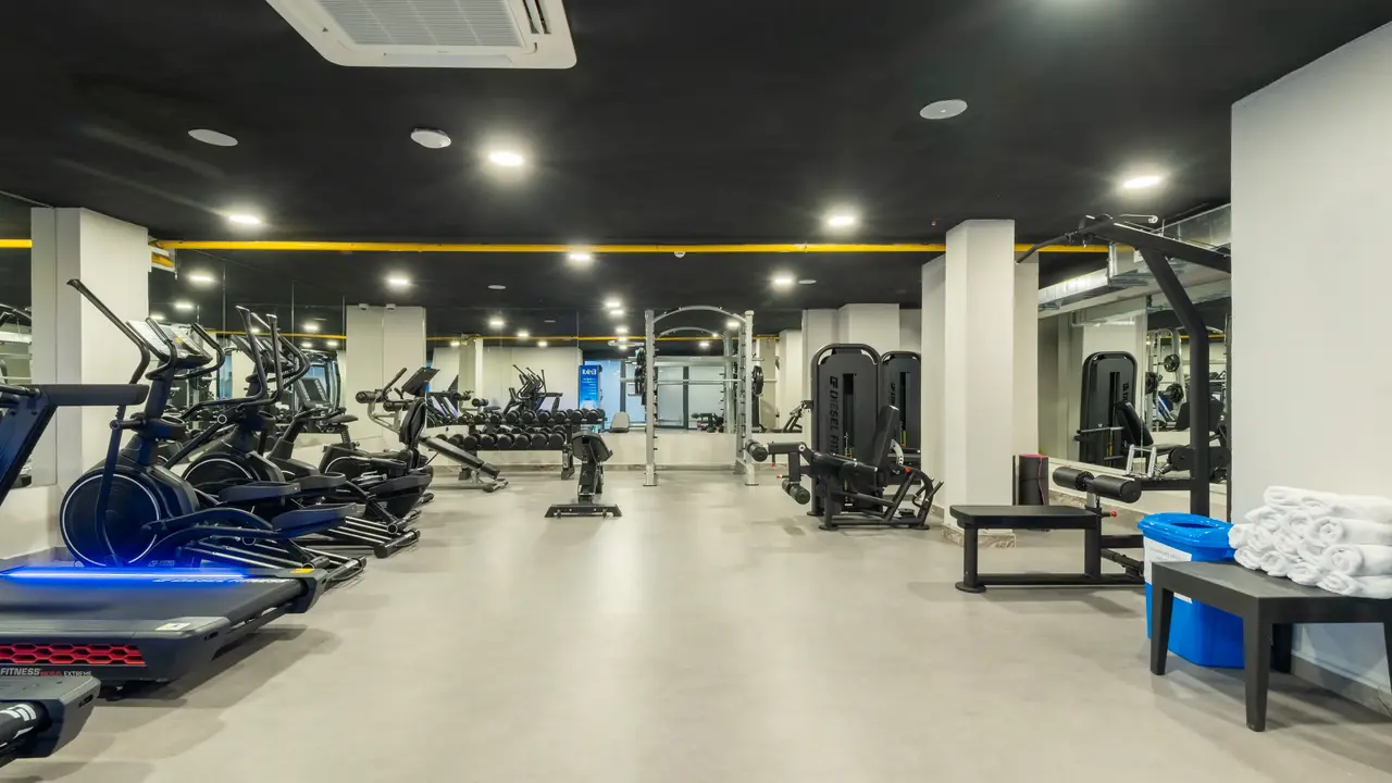 NOVA LIFE HOTEL