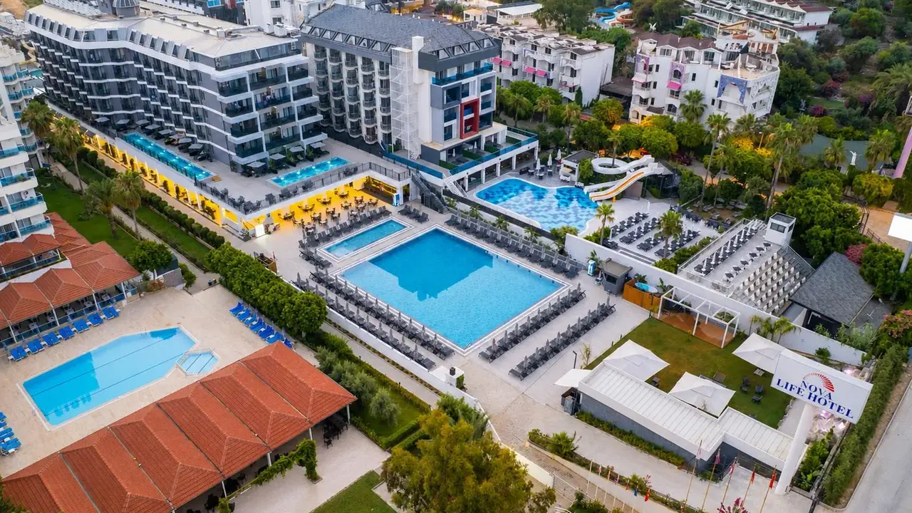 NOVA LIFE HOTEL