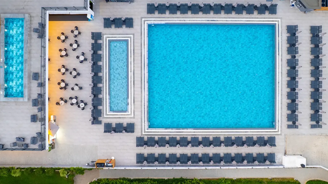 NOVA LIFE HOTEL