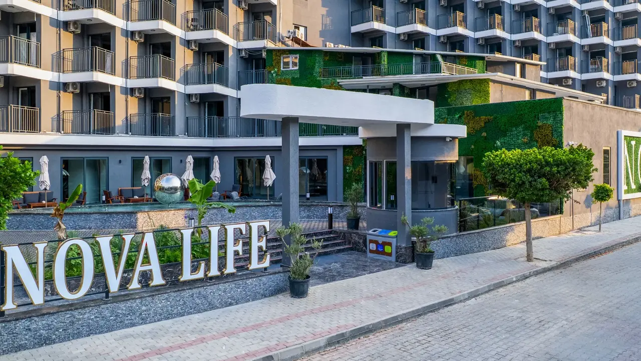 NOVA LIFE HOTEL