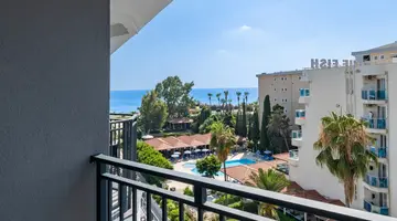 NOVA LIFE HOTEL