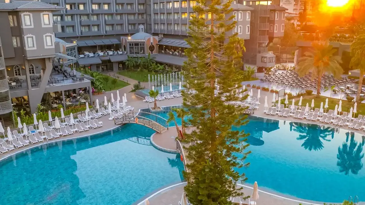 NOVA PARK HOTEL