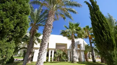 NOZHA BEACH RESORT & SPA