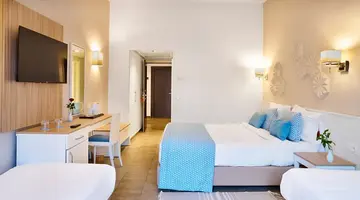 NOZHA BEACH RESORT & SPA