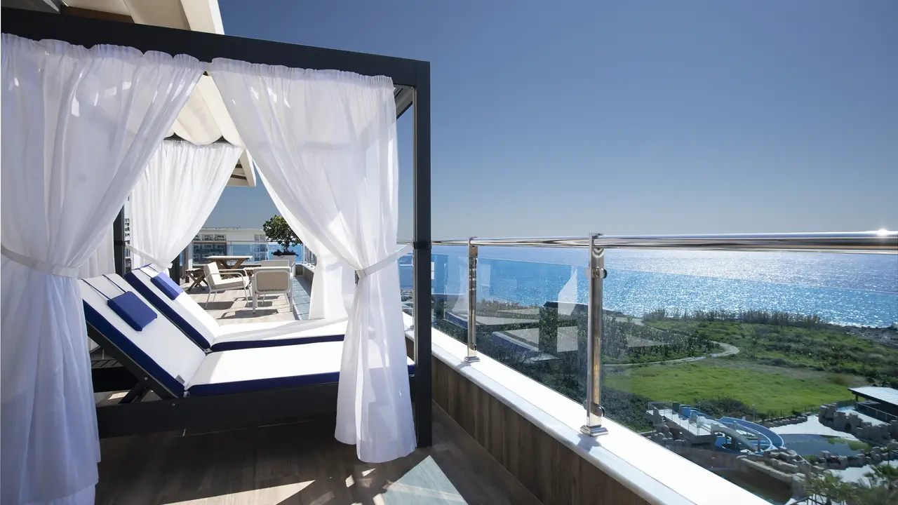 NUMA BAY EXCLUSIVE HOTEL
