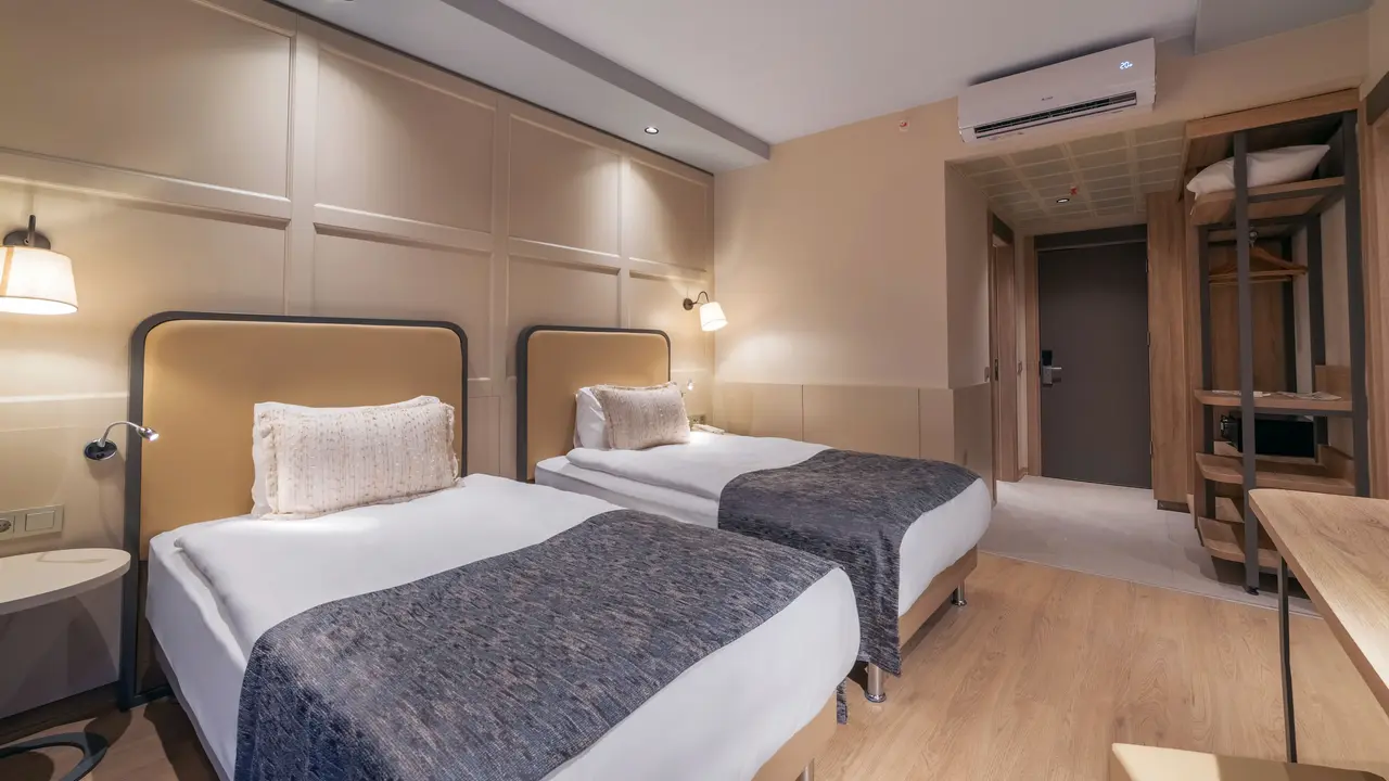NUMA BAY EXCLUSIVE HOTEL