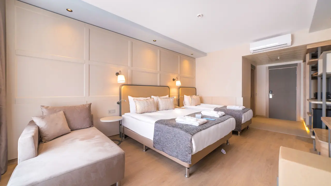 NUMA BAY EXCLUSIVE HOTEL