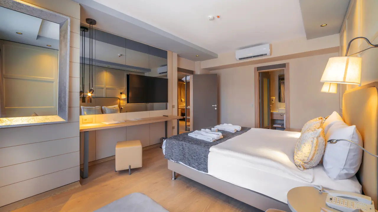 NUMA BAY EXCLUSIVE HOTEL