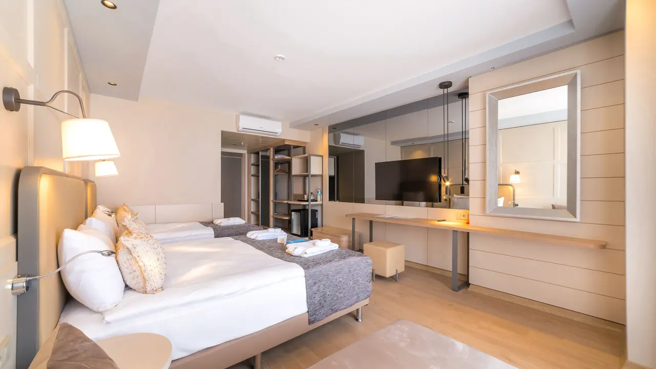 NUMA BAY EXCLUSIVE HOTEL