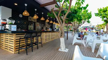NUMA BAY EXCLUSIVE HOTEL