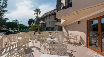 NUMA CLUB SIDE HOTEL