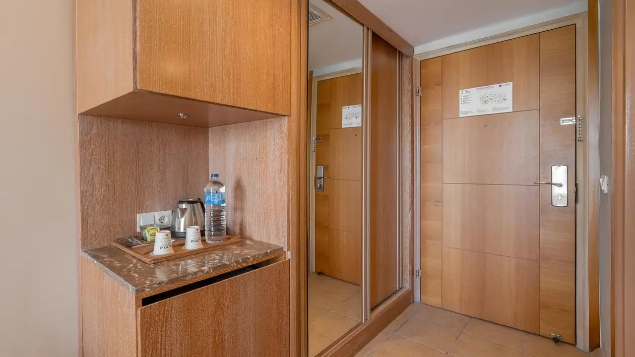 NUMA CLUB SIDE HOTEL