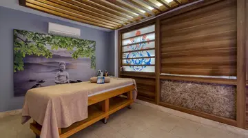NUMA CLUB SIDE HOTEL