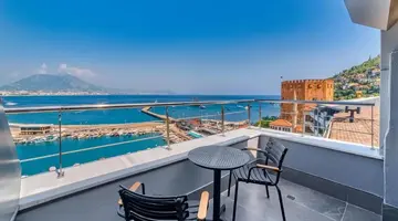NUMA PORT HOTEL