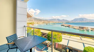 NUMA PORT HOTEL