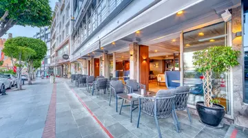 NUMA PORT HOTEL