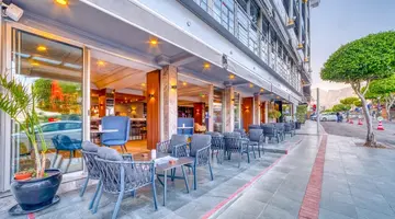 NUMA PORT HOTEL