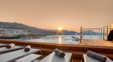 NUMA PORT HOTEL