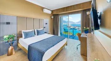 NUMA PORT HOTEL
