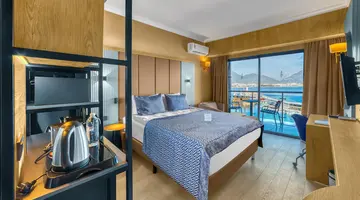 NUMA PORT HOTEL