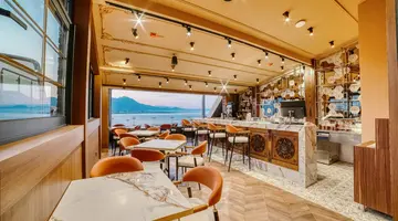 NUMA PORT HOTEL