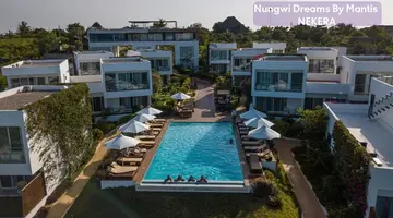 Nungwi Dreams by Mantis