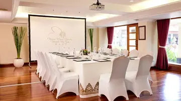 Nusa Dua Beach Hotel & Spa Handwritten Collection