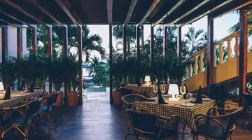 Nyx Cancun