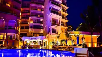 Nyx Cancun