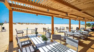 Oasis Atlantico Salinas Sea