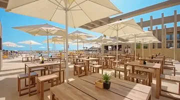 Oasis Atlantico Salinas Sea