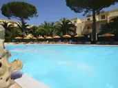 Oasis Hotel & Residence