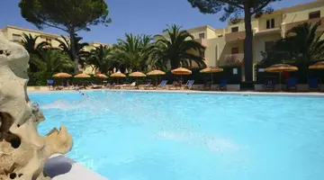 Oasis Hotel & Residence