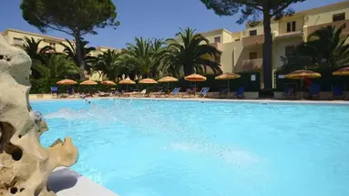 Oasis Hotel & Residence
