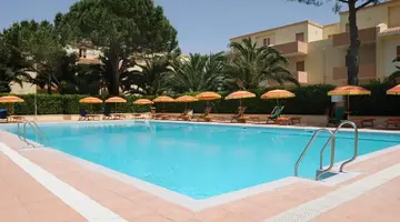 Oasis Hotel & Residence