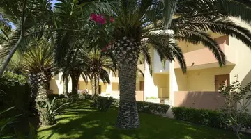 Oasis Hotel & Residence