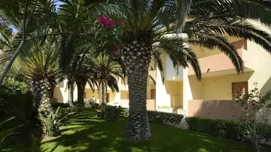 Oasis Hotel & Residence
