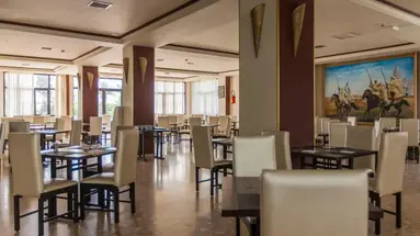 Oasis Hotel & Spa