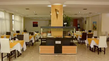 Oasis Hotel & Spa