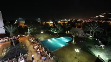 Oasis Hotel