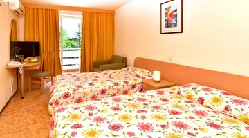 OASIS HOTEL