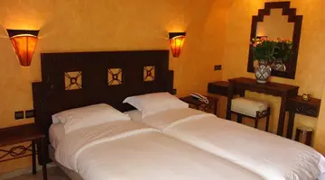 Oasis Hotel