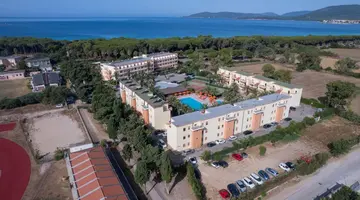 Oasis Hotel