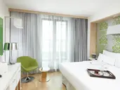 Occidental Praha Five