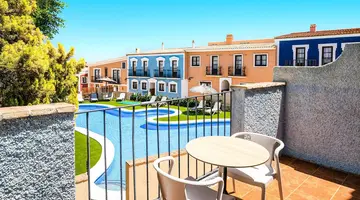 Occidental Pueblo Acantilado